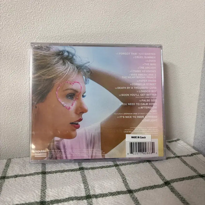 [BUNJANG] Taylor Swift Lover CD Album (Sealed) / 미개봉 테일러 스위프트 lover 시디 cd 앨범