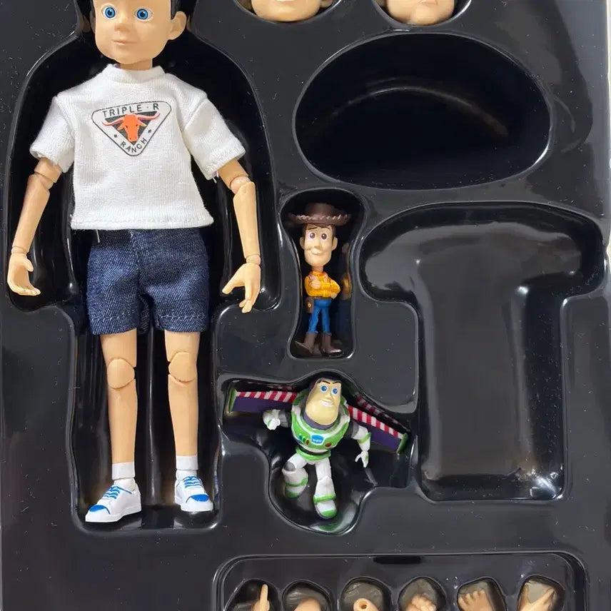 [BUNJANG] Disney Pixar Toy Story Andy Action Figure (Damaged) / 토이스토리 비스트킹덤 앤디(하자있음)