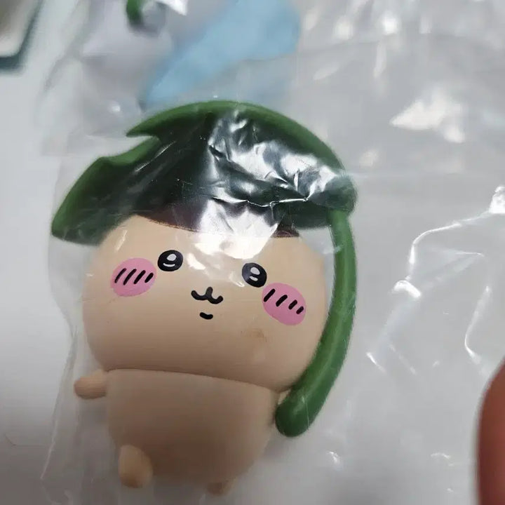 [BUNJANG] Chikawa Umbrella Figure Momonga &amp; Kurimanju Bundle / 롯데시네마 치이카와 우산피규어 모몽가, 쿠리만쥬 일괄 팝니다
