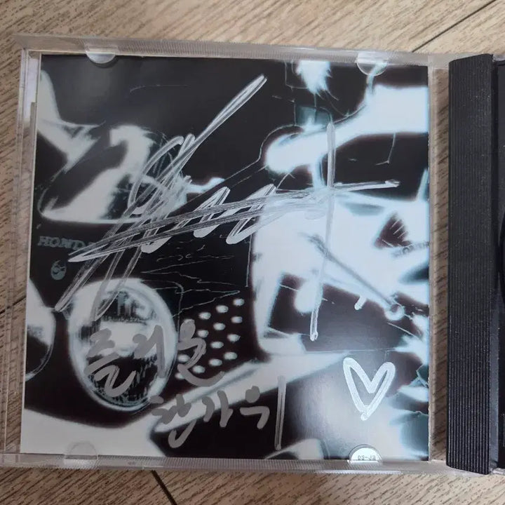 [BUNJANG] Ghostclub Misfits Signed CD Album / [사인반] 고스트클럽 misfits CD앨범
