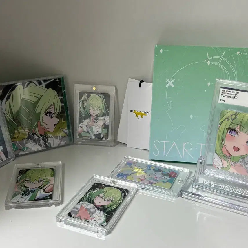 [BUNJANG] Stellive Yuzuha Licorice Whiteheim Special Signed BRG 10 / 스텔라이브 유즈하 리코 화이트하임 스페셜 싸인 BRG 10 판매합니다