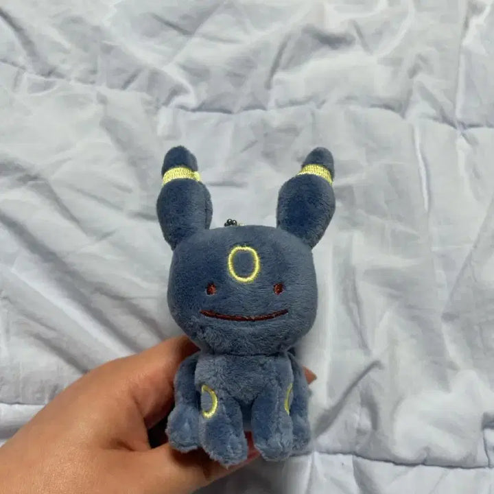 [BUNJANG] Pokemon Transform Ditto Umbreon Keyring Plush Doll / [포켓몬스터] 변신 메타몽 블래키 키링 인형