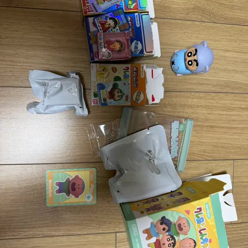[BUNJANG] Crayon Shin-chan Rice Grain Figure &amp; Car Figure Bundle Set / 짱구 쌀알 피규어 짱구 자동차 피규어 일괄
