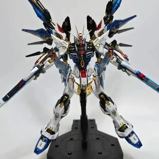 [BUNJANG] MGEX Strike Freedom Gundam Fully Painted Completed Model / mgex스트라이크 프리덤 풀도색작