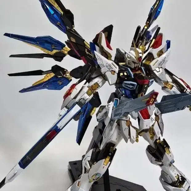 [BUNJANG] MGEX Strike Freedom Gundam Fully Painted Completed Model / mgex스트라이크 프리덤 풀도색작