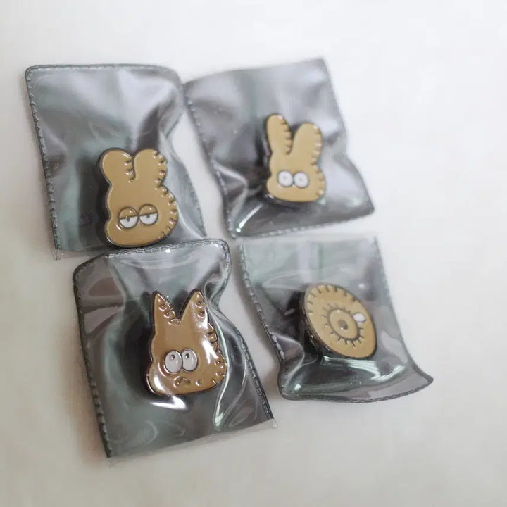 [BUNJANG] Bambi Artist 3737 Tumblbug Metal Badge 4-Piece Set (Sealed) / [미개봉] 3737 밤비 작가 텀블벅 금속뱃지 4종 세트