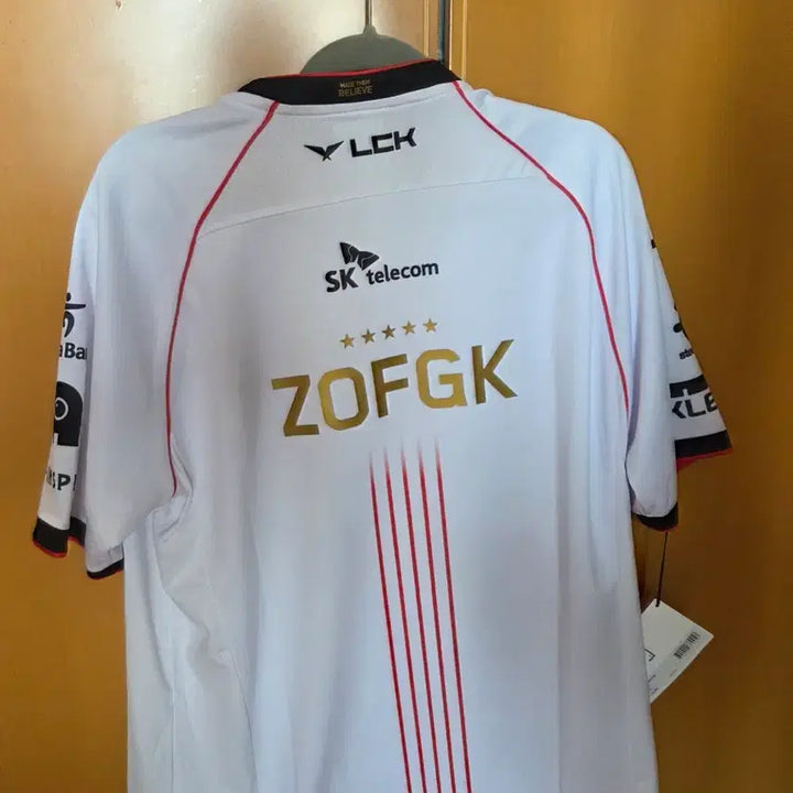 [BUNJANG] T1 2024 Worlds Championship Commemorative Jersey (Zeus, Oner, Faker, Gumayusi, Keria) / T1 제오페구케 2024 월즈 우승 기념 유니폼