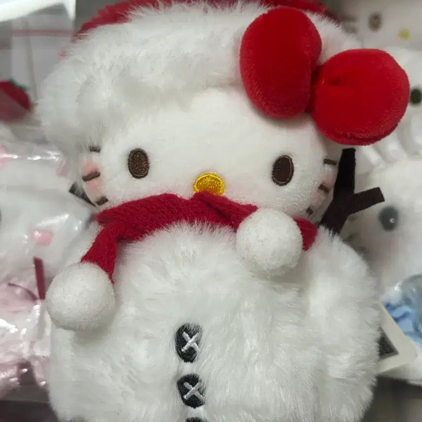 [BUNJANG] Sanrio Winter Series Snowman Kitty Doll / 눈사람 키티 인형 산리오 윈터 시리즈