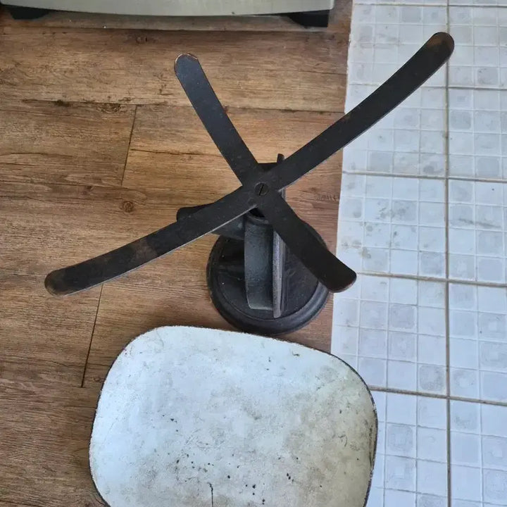 [BUNJANG] Antique European Scale (1943) / 골동품유럽저울(1943년)