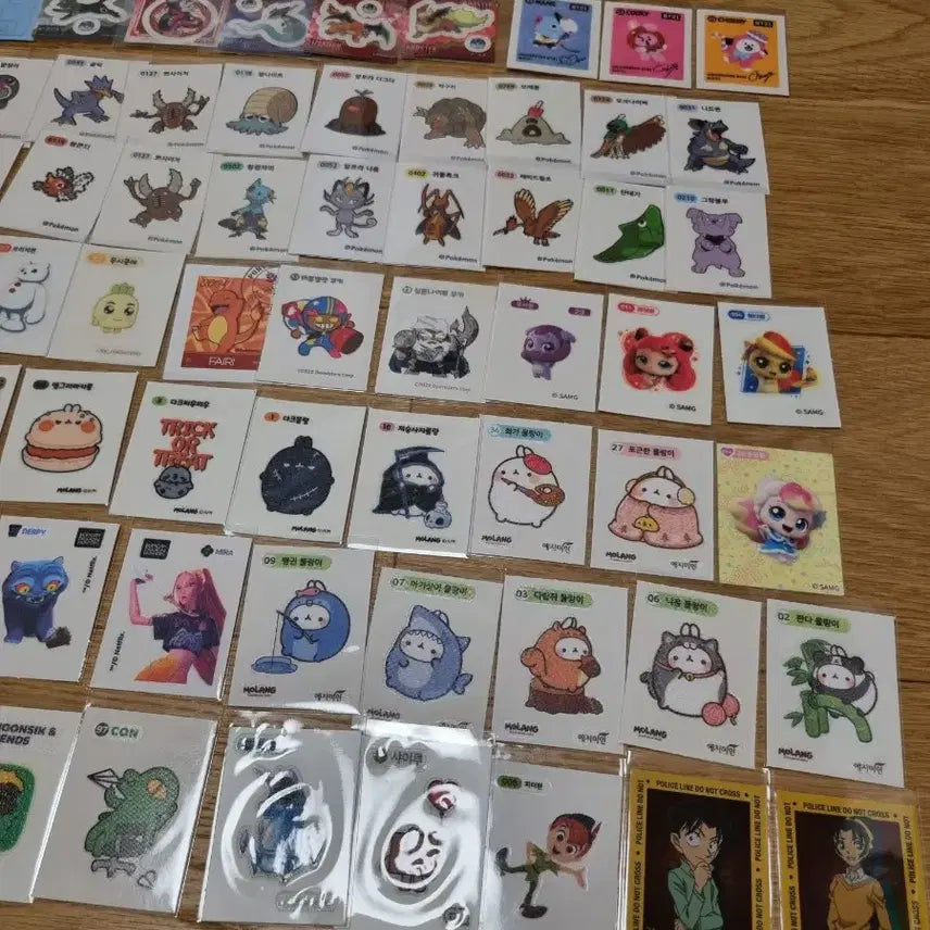 [BUNJANG] Bundle of Various "Ttiboo Seal" Stickers (2000s Korean Snack Stickers) / 띠부씰일괄 띠부씰북 짱구 산리오 포켓몬씰 몰랑이 빵빵이 티니핑