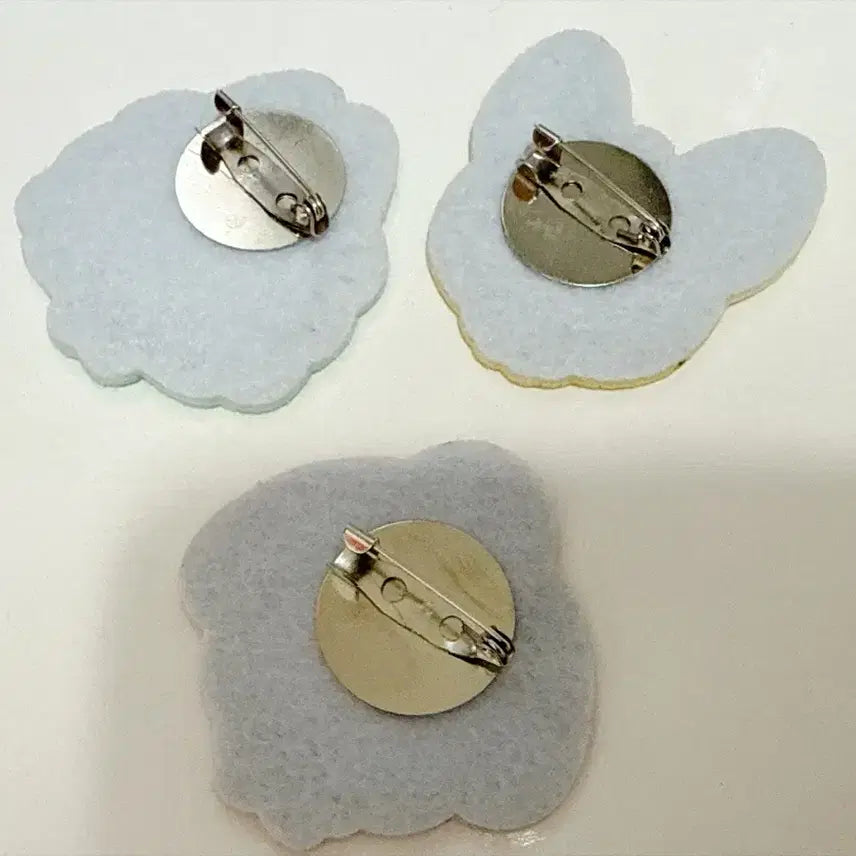 [BUNJANG] Merchandise Bundle Set - Bull Bat (Bull Terrier) Badge / 뿔바투 뱃지 용멍이&amp;황춘&amp;밤긋이 일괄