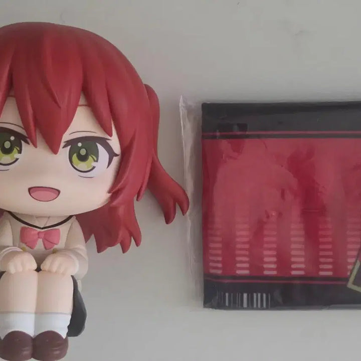 [BUNJANG] Bocchi the Rock! Kita Ikuyo Look Up Figure with Cushion and Box / 봇치더록 키타 룩업 팝니다 방석, 박스 O