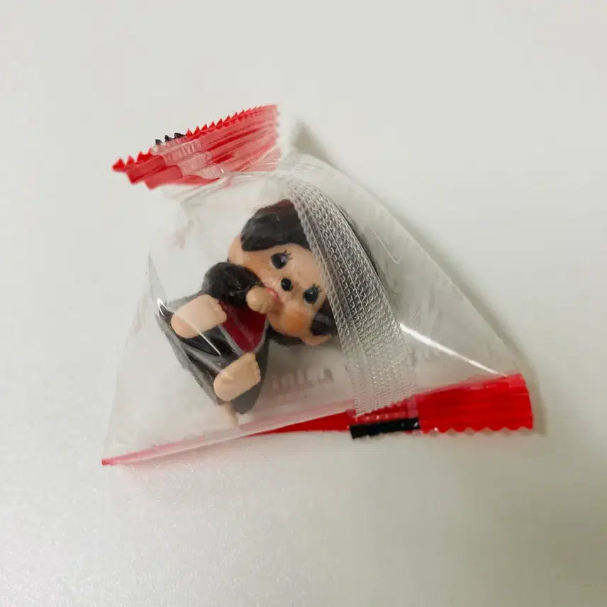 [BUNJANG] Monchhichi Baby Pacifier Mini Figure Sealed / 몬치치군 쪽쪽이 미니 피규어 미개봉