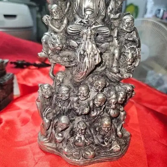 [BUNJANG] White Copper Five Hundred Arhats and Buddha Group Sculpture (1.57kg) Qianlong Mark / 백동 오백나한여래삼존 군상 조각상 (1.57kg  건륭년제 낙관