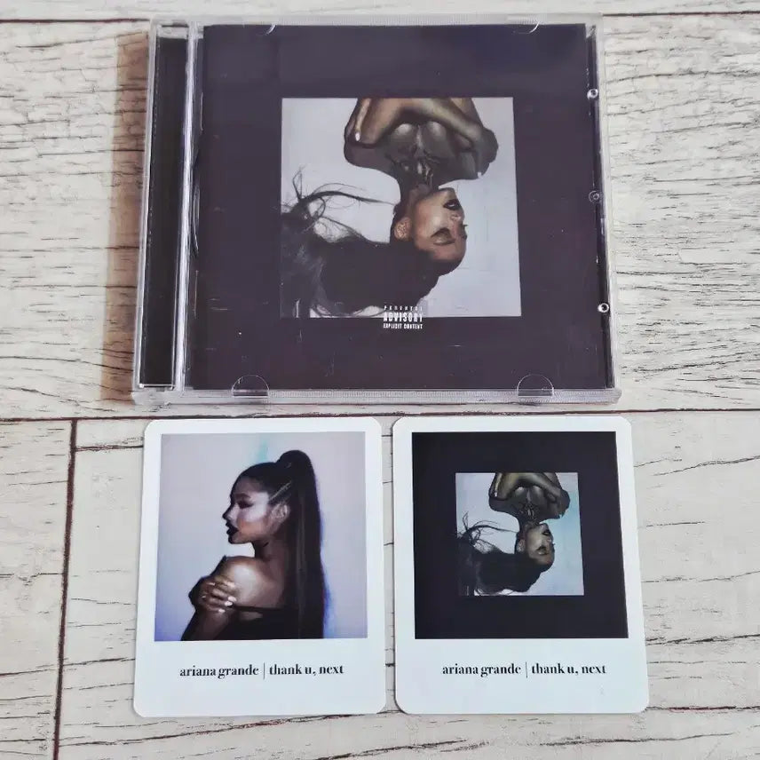 [BUNJANG] Ariana Grande thank u, next CD + 2 Photocards / 아리아나 그란데 thank u, next CD + 폴라로이드 2장