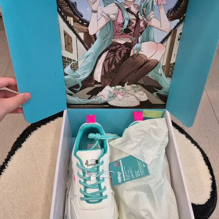 [BUNJANG] Nori Hatsune Miku Collaboration White Sneakers / 하츠네 미쿠 NORI 신발 운동화 스니커즈 화이트 팝업 콜라보 DTF 필름 스티커 서브컬처