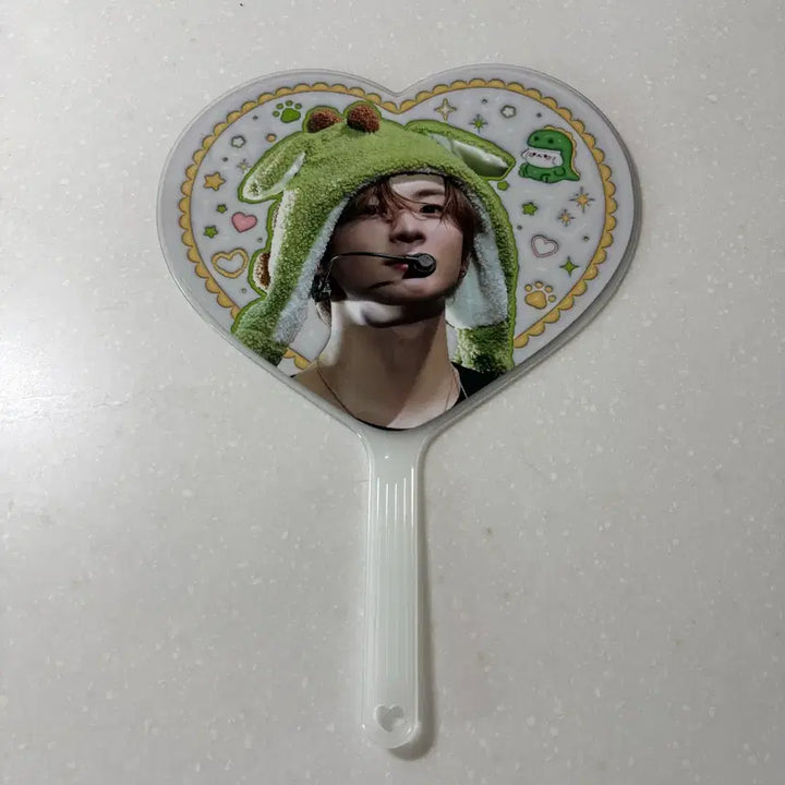 [BUNJANG] RIIZE Anton Dinosaur Heart Watch / 라이즈 앤톤 공룡 하트우치와 판매