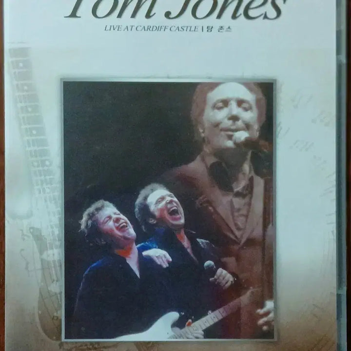 [BUNJANG] Tom Jones Live at Cardiff Castle DVD Special Edition / DVD  톰 존스 라이브 앳 카디프 캐슬