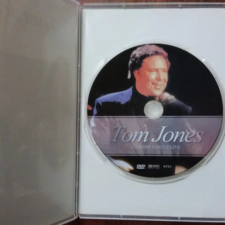 [BUNJANG] Tom Jones Live at Cardiff Castle DVD Special Edition / DVD  톰 존스 라이브 앳 카디프 캐슬