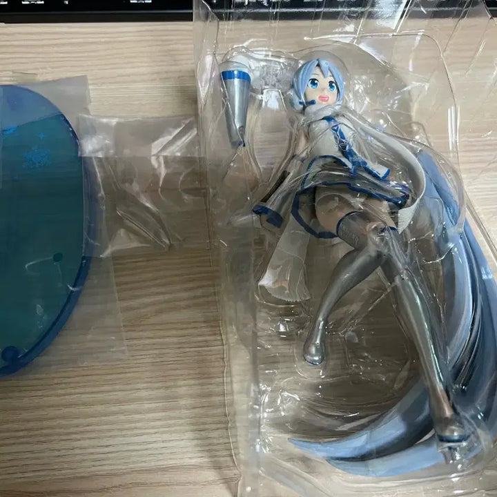 [BUNJANG] Sega Snow Miku Luminasta Figure / 세가 스노우 미쿠 루미나스타 피규어(박스 데미지)
