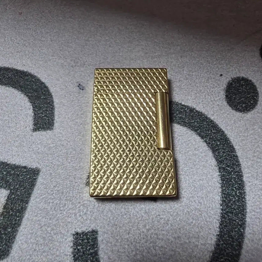 [BUNJANG] S.T. Dupont Lighter Gold Pattern / 듀퐁 라이터 금장 패턴