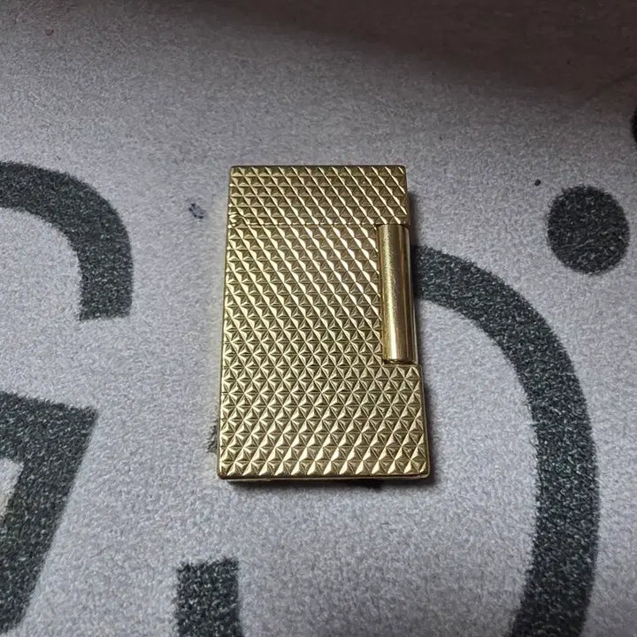 [BUNJANG] S.T. Dupont Lighter Gold Pattern / 듀퐁 라이터 금장 패턴