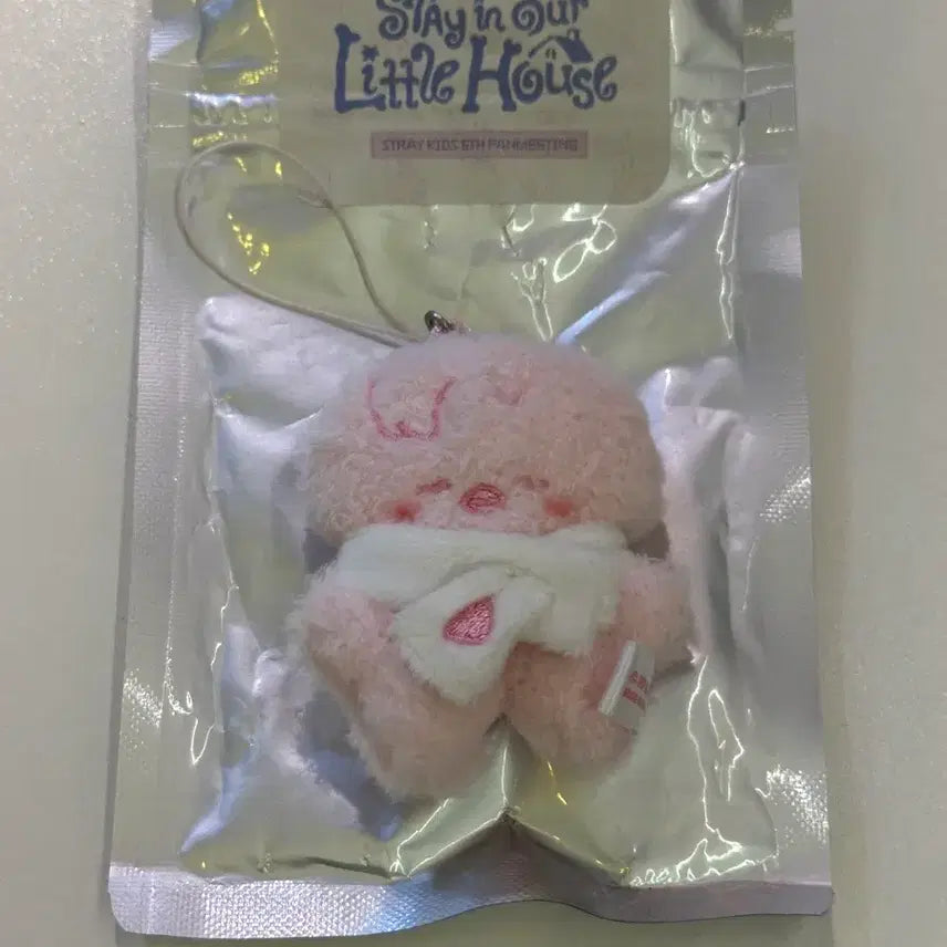 [BUNJANG] SKIZOO Bbokari Micro Strawberry Scented Plush Toy / 스키주 뽁아리 마이크로 딸기 ( 향기 그대로)
