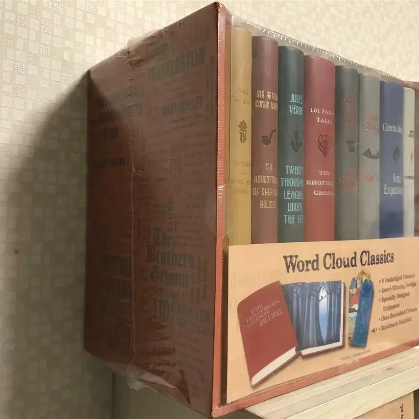 [BUNJANG] Word Cloud Classics 8-Book Box Set / 워드 클라우드 클래식 원서 8권 박스 세트 (허클베리 핀 / 셜록 홈즈 / 그림 형제 1,2 / 해저 이만리 / 드라큘라 / 위대한 유산 / 프랑켄슈타인)