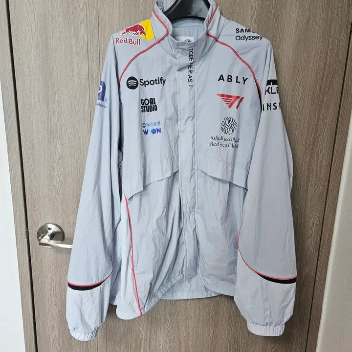 [BUNJANG] T1 2026 International Esports Jacket XL / t1 2026 International Jacket(t1 msi 유니폼 자켓) 마킹x XL 판매합니다