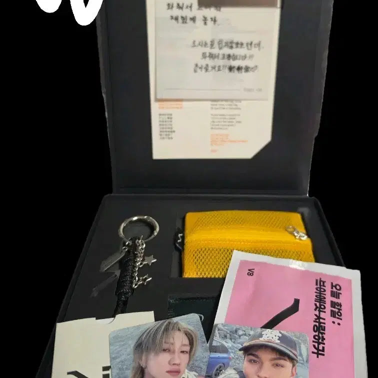 [BUNJANG] Seventeen V8 Official Fan Meeting Kit Confetti Bundle / V8 세븐틴 공방 키트 역조공 판매합니다.