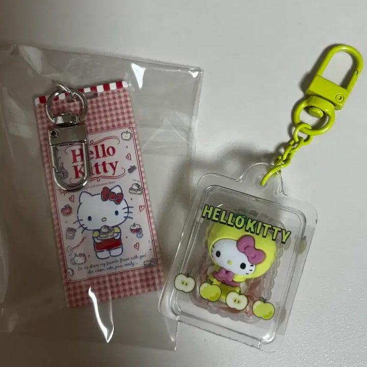 [BUNJANG] Sanrio Hello Kitty Bundle Set: Rice Grain Figure Keychain, Fruit, Dessert, Cake / 일괄)산리오 헬로키티 키링 열쇠고리 쌀알피규어 과일 풋사과 디저트 케이크