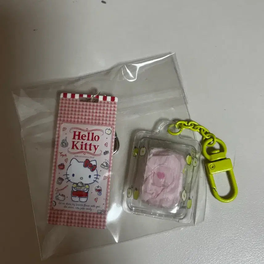 [BUNJANG] Sanrio Hello Kitty Bundle Set: Rice Grain Figure Keychain, Fruit, Dessert, Cake / 일괄)산리오 헬로키티 키링 열쇠고리 쌀알피규어 과일 풋사과 디저트 케이크