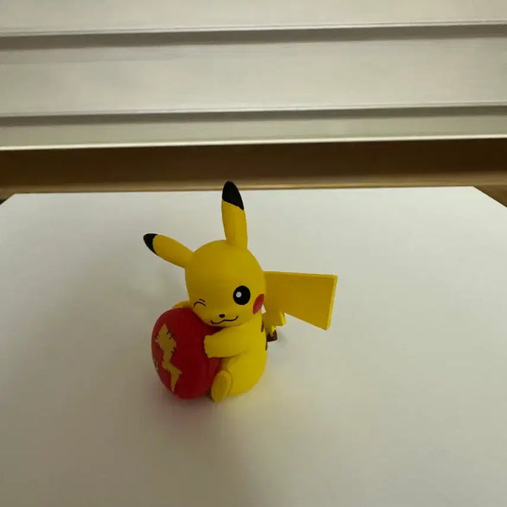[BUNJANG] Takara Tomy Pokemon Gacha Pikachu Relaxing at Home Figure / 타카라토미 포켓몬 가챠 집에서 편히 쉬어요 피카츄