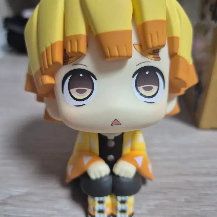 [BUNJANG] Demon Slayer Zenitsu Agatsuma Look-Up Figure / 젠이츠 룩업