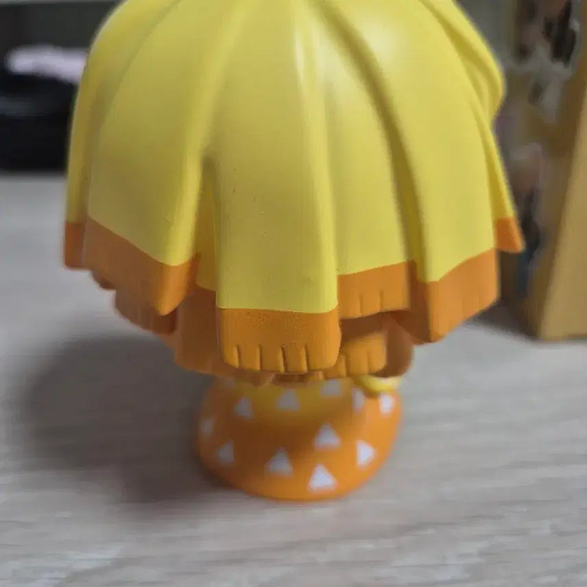 [BUNJANG] Demon Slayer Zenitsu Agatsuma Look-Up Figure / 젠이츠 룩업