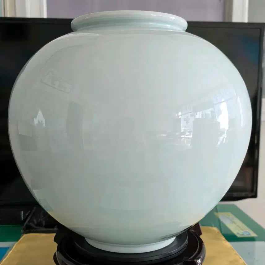 [BUNJANG] Sookok Jo Hong-min Celadon Tiger Moon Jar / 1세대 도예 명장 수곡 조홍민 입체 호랑이 청화진사 대형 달항아리