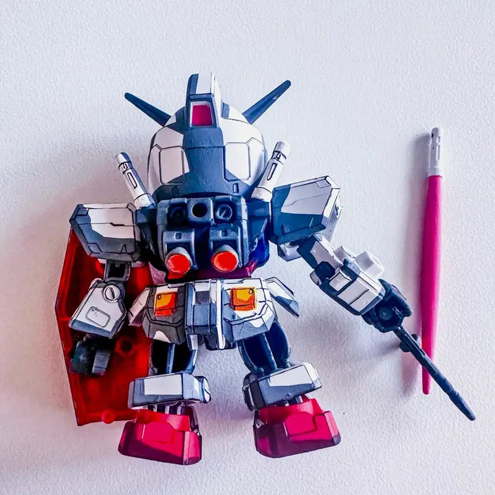 [BUNJANG] SD RX-78-2 Gundam Repaint 2D Anime Style Custom One-off Art Piece / 리페인트 건담 프라모델 RX-78-2 리페인팅 2D 애니 도색 리페인트전시관 이차원 채색 도장 커스텀 원오프 백색의 악마 망가디멘션 추가제작x SD건담 시리즈 초기 전시 작품
