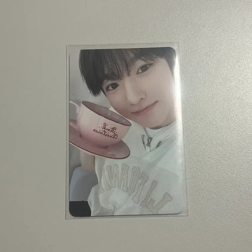 [BUNJANG] NCT WISH Sakuya Pink Christmas Cup and Saucer Set / 엔시티위시 사쿠야 핑크크리스마스 컵, 소서 세트
