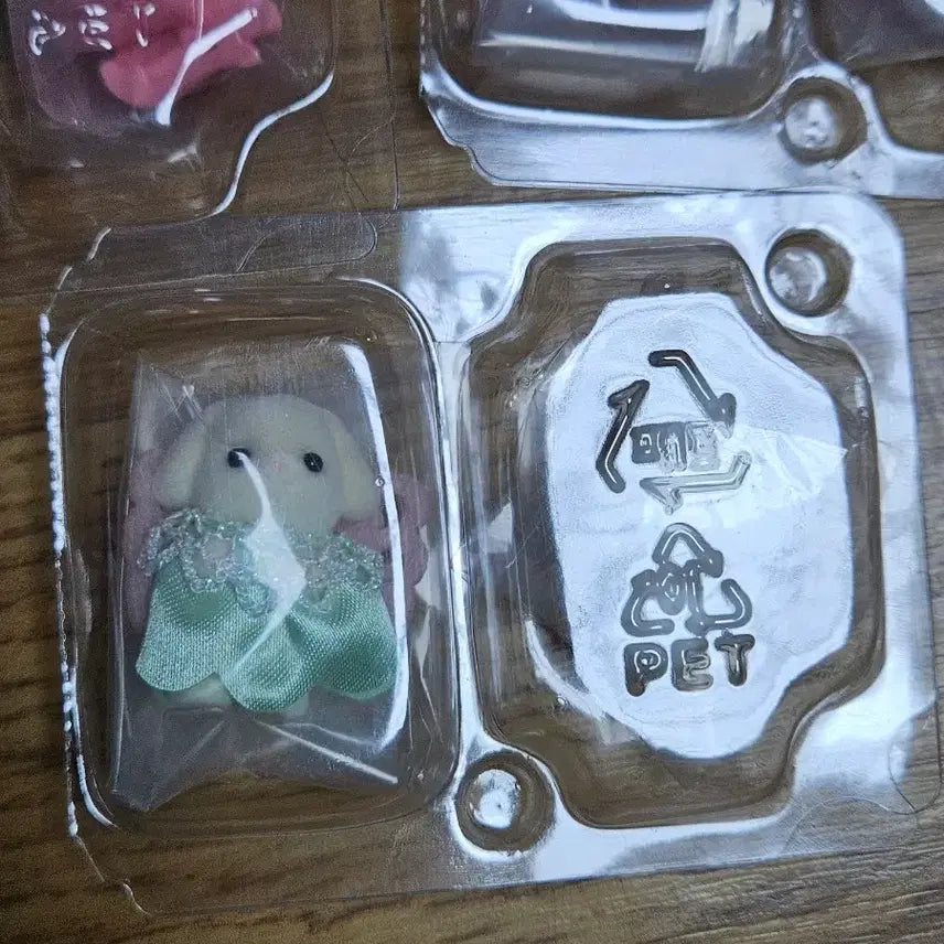 [BUNJANG] Sylvanian Families Flora Rabbit Blind Pack Sealed / 실바니안 블라인드팩 플로라토끼 미개봉