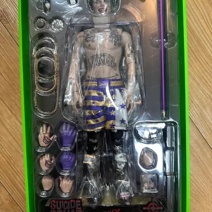 [BUNJANG] Hot Toys MMS382 Suicide Squad Purple Joker Action Figure / [새상품]핫토이 MMS382 수어사이드스쿼드 퍼플 조커