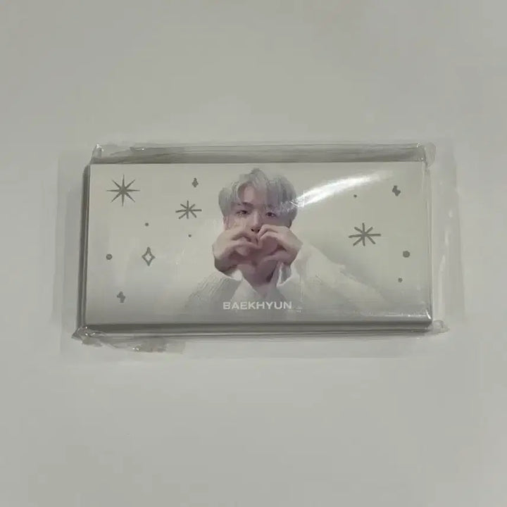 [BUNJANG] Baekhyun Official Photobook with Flipbook Bonus / 백현 공식 포토북 (+ 플립북 증정)