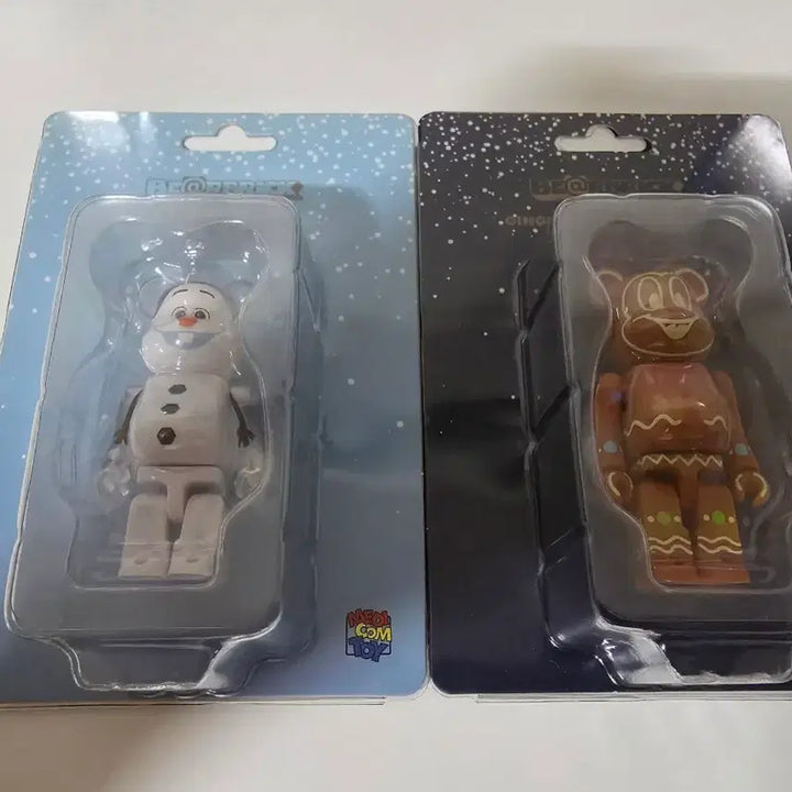 [BUNJANG] Bearbrick Hong Kong Limited Edition Olaf &amp; Gingerbread Mickey Set / 베어브릭 홍콩한정 올라프 진저브레드미키 세트