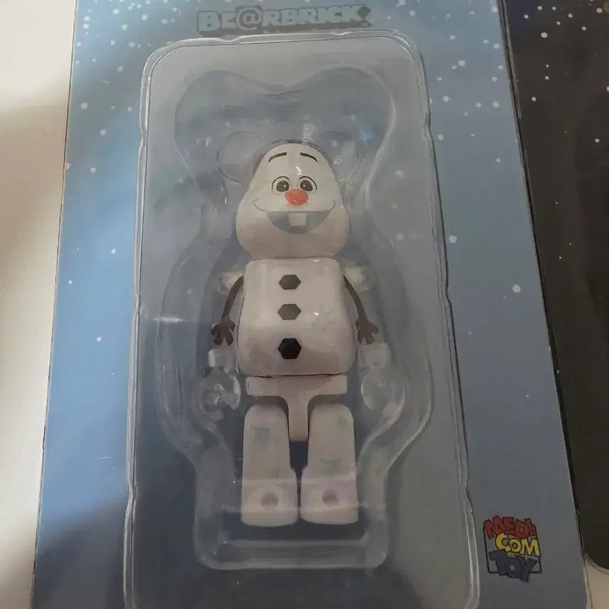 [BUNJANG] Bearbrick Hong Kong Limited Edition Olaf &amp; Gingerbread Mickey Set / 베어브릭 홍콩한정 올라프 진저브레드미키 세트