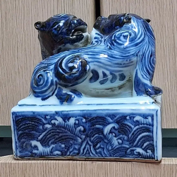 [BUNJANG] Blue and White Porcelain Haetae Inscription / 청화백자 해태 낙관