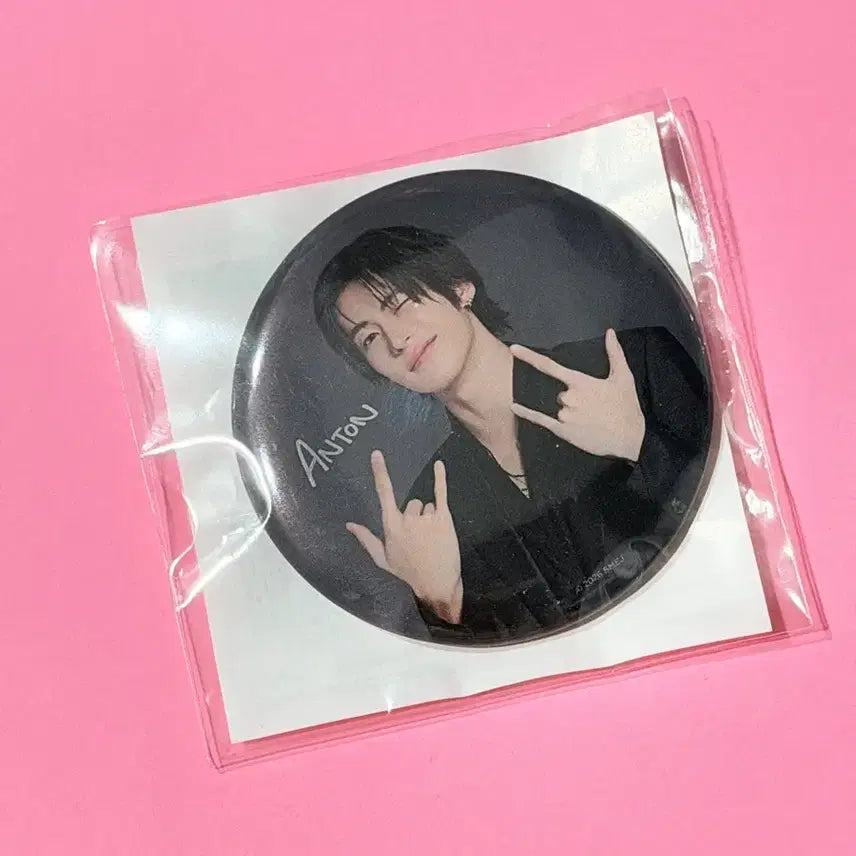 [BUNJANG] RIIZE Anton Tokyo Dome Concert Random Gacha Lucky Draw Pin Button / 라이즈 앤톤 일본 도쿄돔 콘서트 MD 랜덤토이 가챠 럭드 핀버튼 핀뱃지