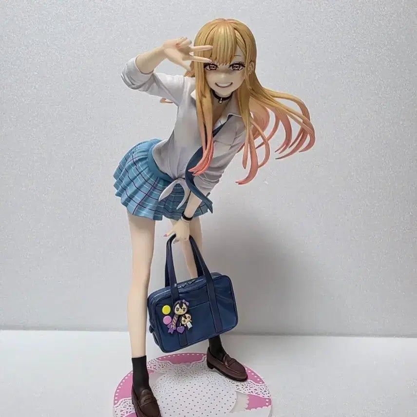 [BUNJANG] Aniplex 1/7 Scale My Dress-Up Darling Marin Kitagawa School Uniform Figure + Collaboration Cafe Exclusive Acrylic / 1/7 스케일 애니플렉스 비스크돌 마린 교복 피규어 + 콜라보카페 특전 아크릴  판매합니다.