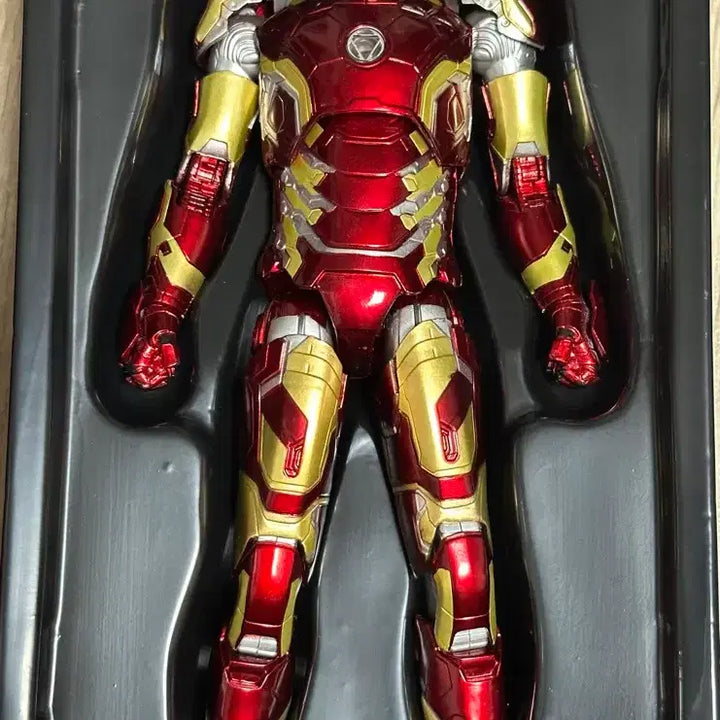 [BUNJANG] ZD Toys Marvel Iron Man Mark 43 Figure (Age of Ultron) / ZD토이즈 마블 아이언맨 마크43 피규어 디즈니 정품 (에이지 오브 울트론)