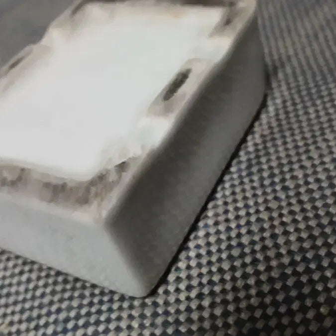[BUNJANG] 1970s White Porcelain Paperweight by Ceramic Artist / 백자연적