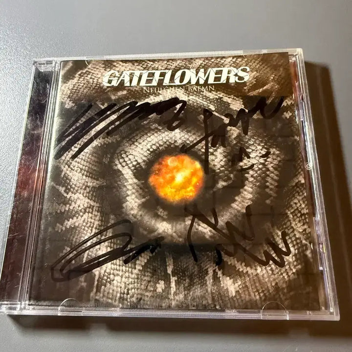 [BUNJANG] Gate Flowers Signed "Old Snake" Music CD Album (Unsealed) / 게이트 플라워즈 - 게이트 플라워즈, 늙은뱀(사인cd) 개봉 음악 cd 앨범 중고