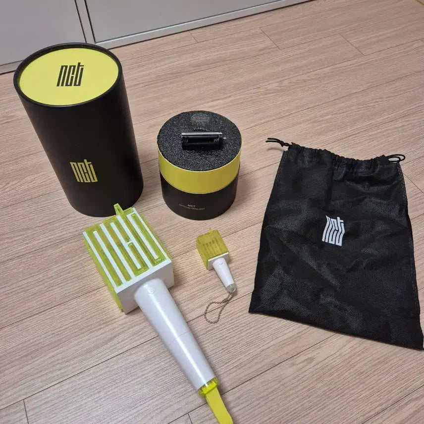[BUNJANG] NCT Old Version Lightstick / 엔시티 구버전 믐뭔봄